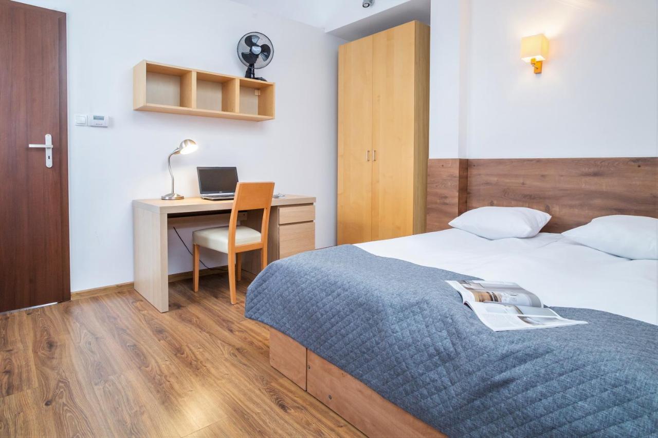 - Wilanow Aparthotel