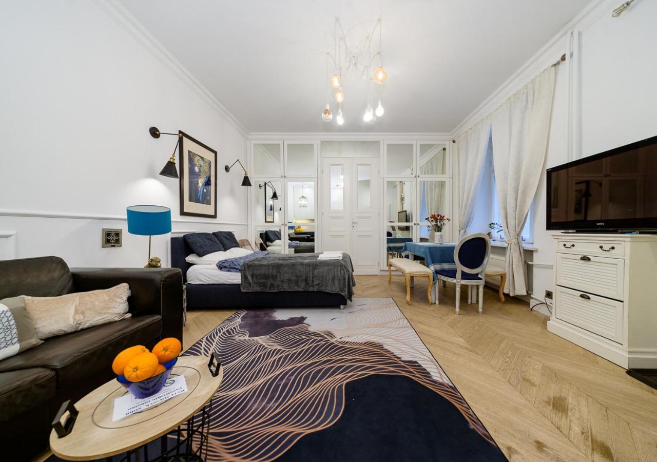 Apartment Zurawia Street *