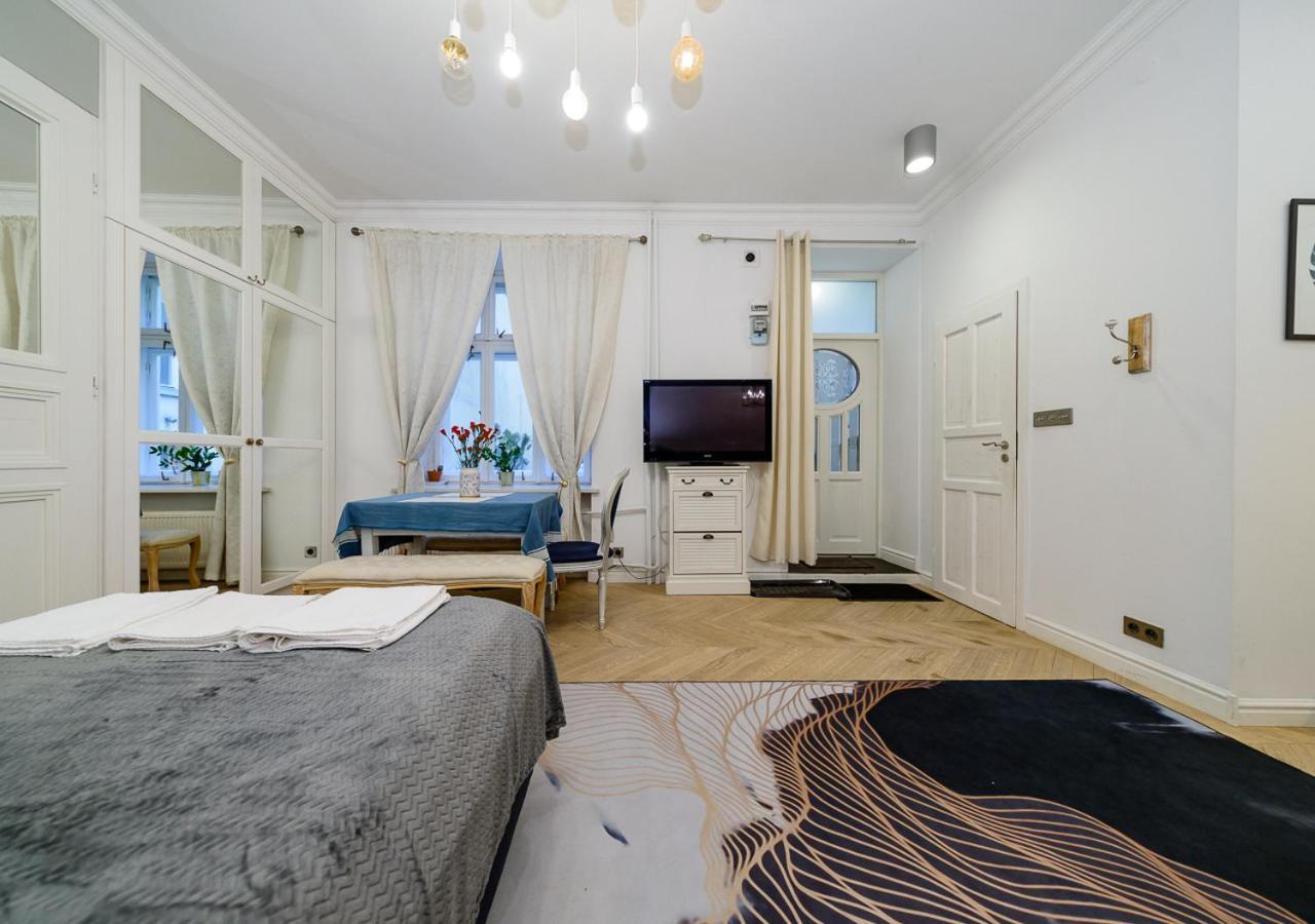 Apartment Zurawia Street *