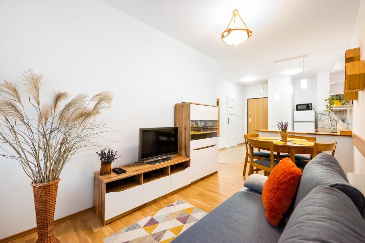 Apartment Metro Bemowo Colourful Warschau