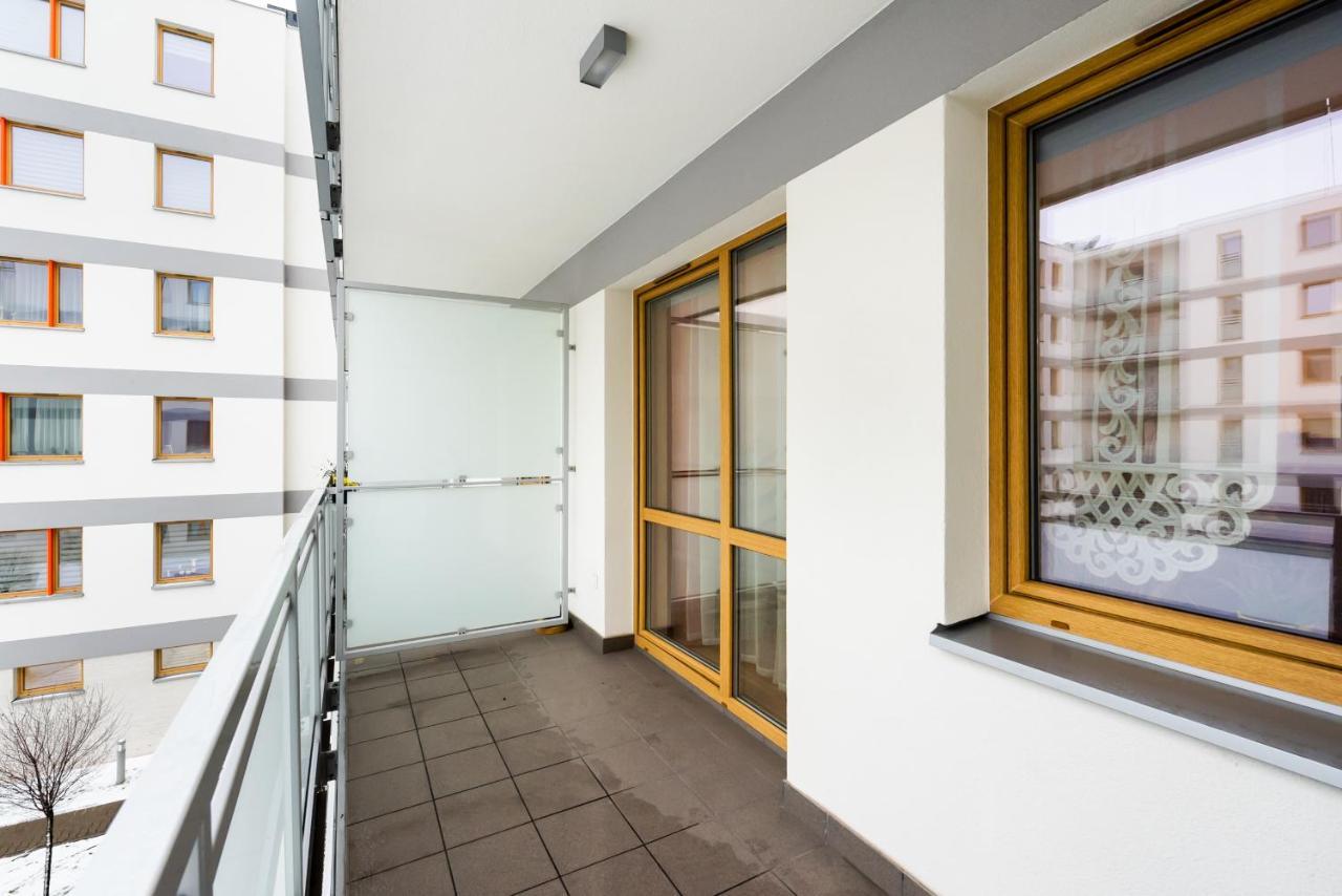 Apartment Metro Bemowo Colourful Warschau
