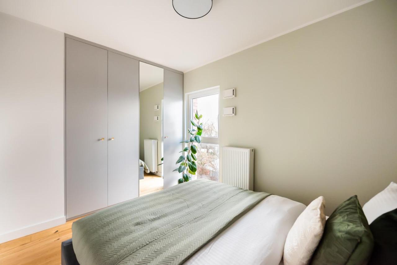 Bohema Place - Metro Szwedzka Apartment