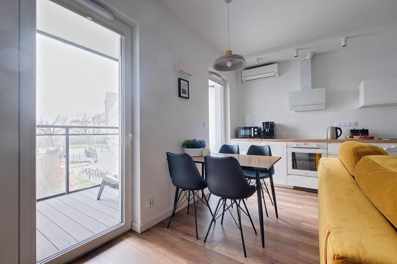 Targowa 10 Modern 2br Apt Warsaw