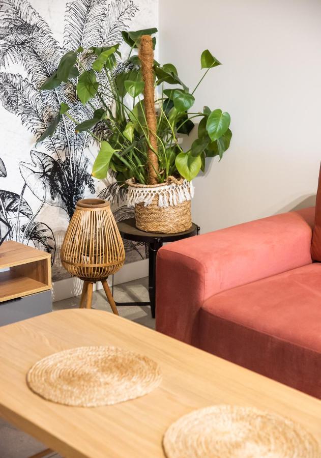 Bohema Place - Metro Szwedzka Apartment Warschau
