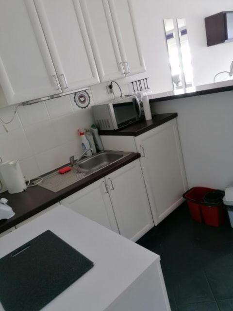 Apartment Uroczy Apartament Blisko Centrum