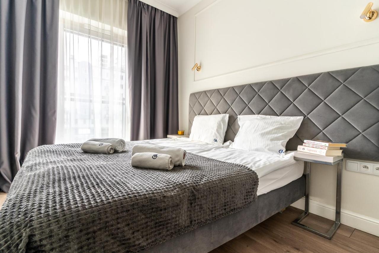 Apartment Mennica - Golden *