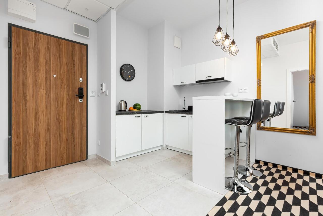 Business District By Renters Apartament