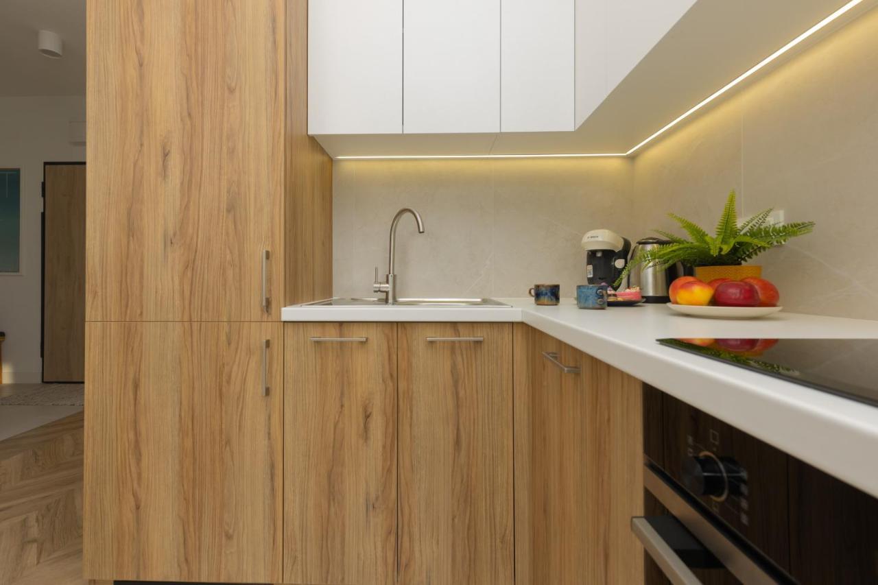 Zdziechowskiego Spacious With Parking By Renters Apartment *