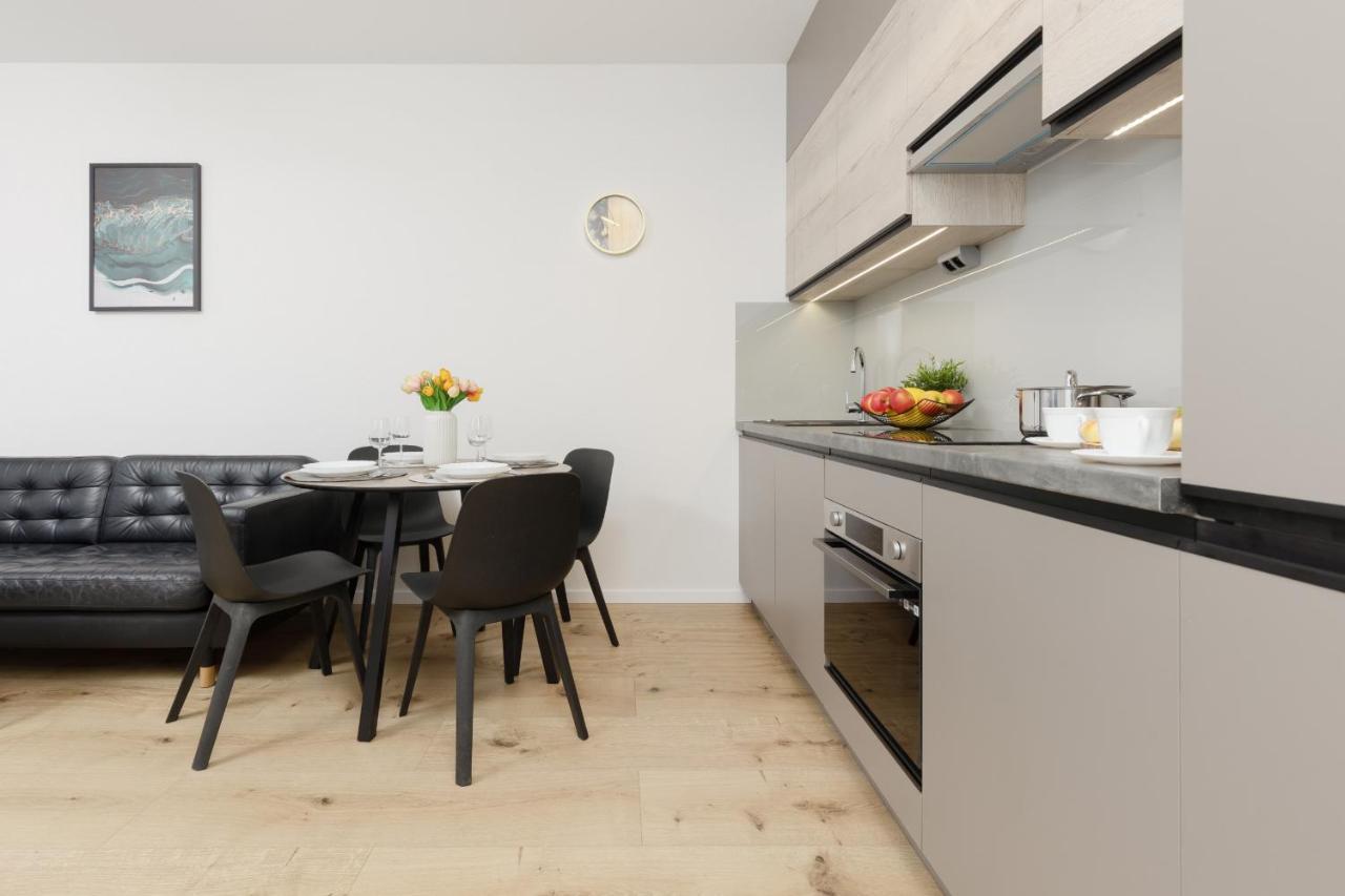 Apartament Two-bedroom Elegant With Parking Praga By Renters