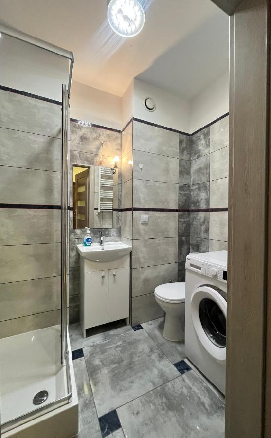 Apartamento Inside Pola Karolinskie