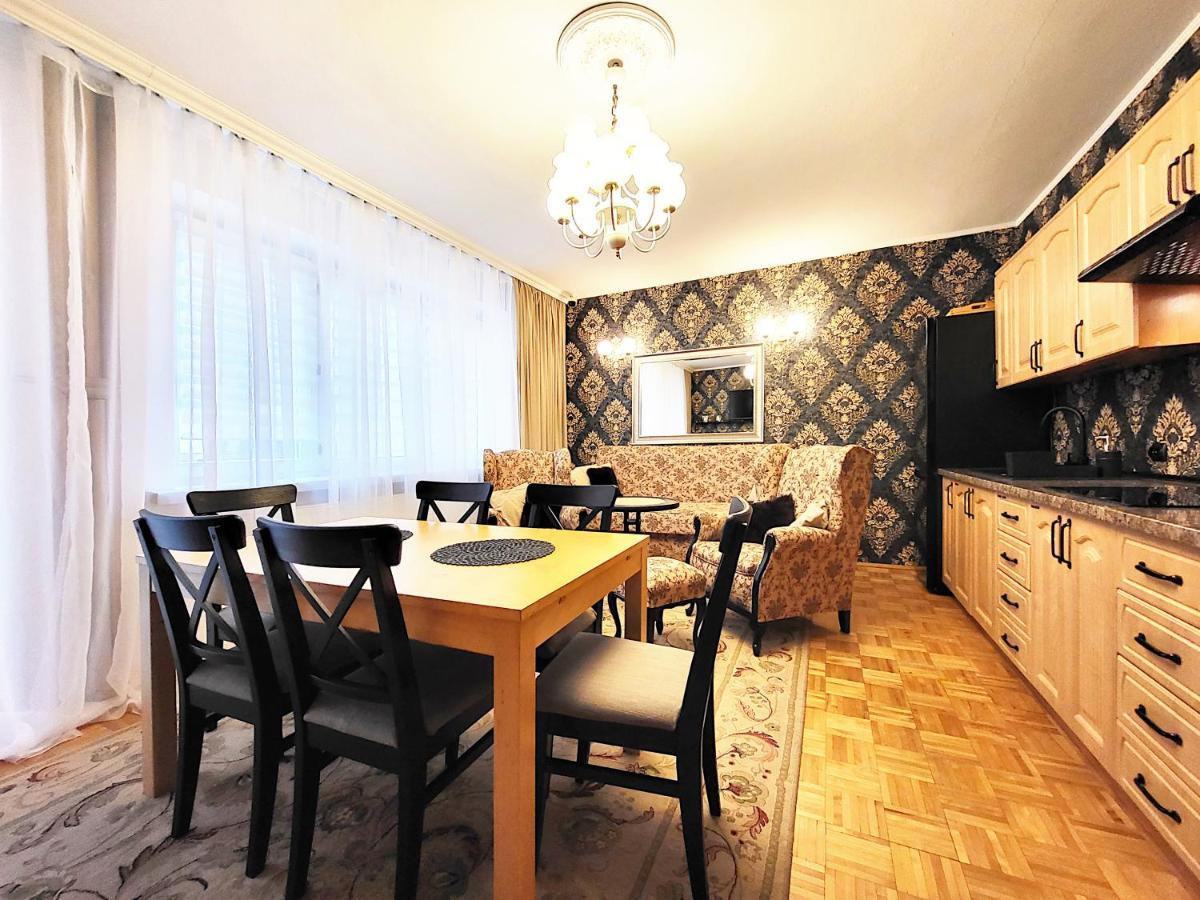 Bed & Breakfast Husarska 60 Warsaw