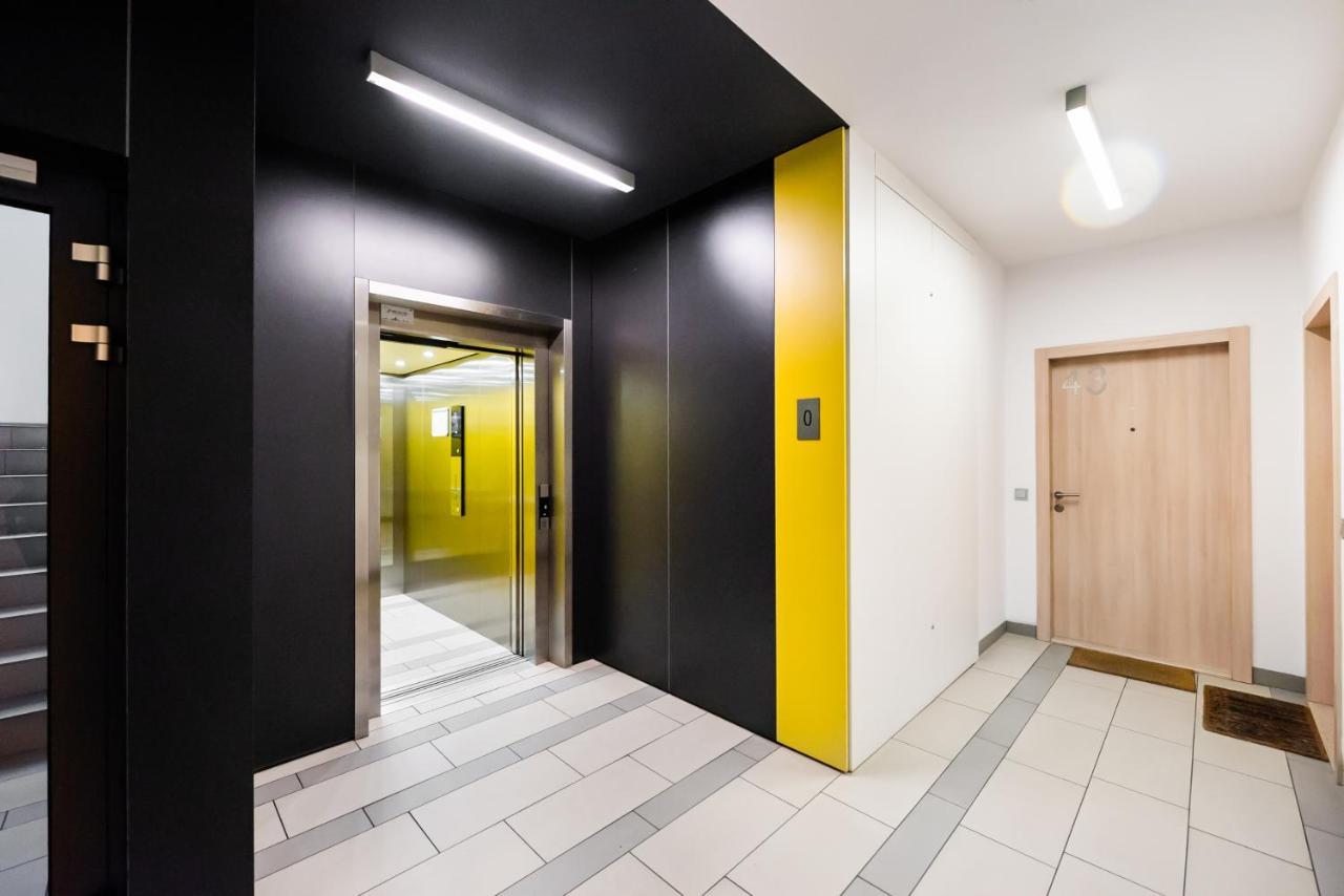Apartment Wola Luxury Wooden *