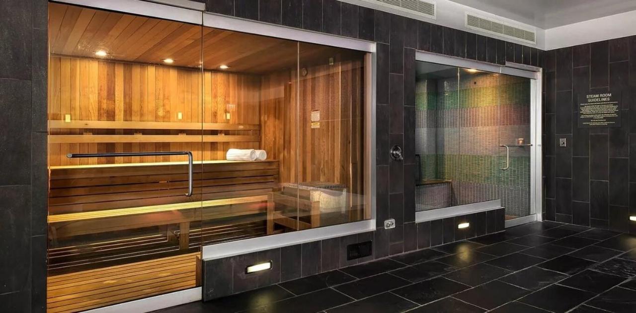 Căn hộ Modern With Access To The Pool Near Rondo Daszynskiego Station Warsaw