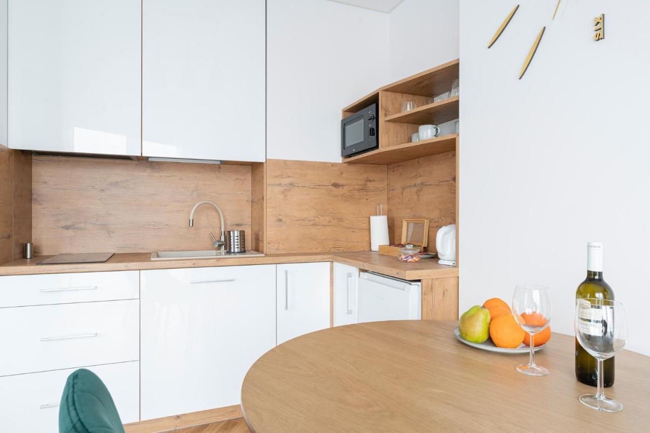 Wola Tower Apartamento