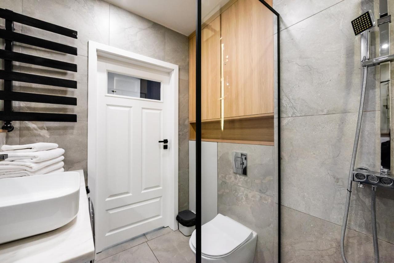 Bohema Place - Metro Szwedzka Apartment