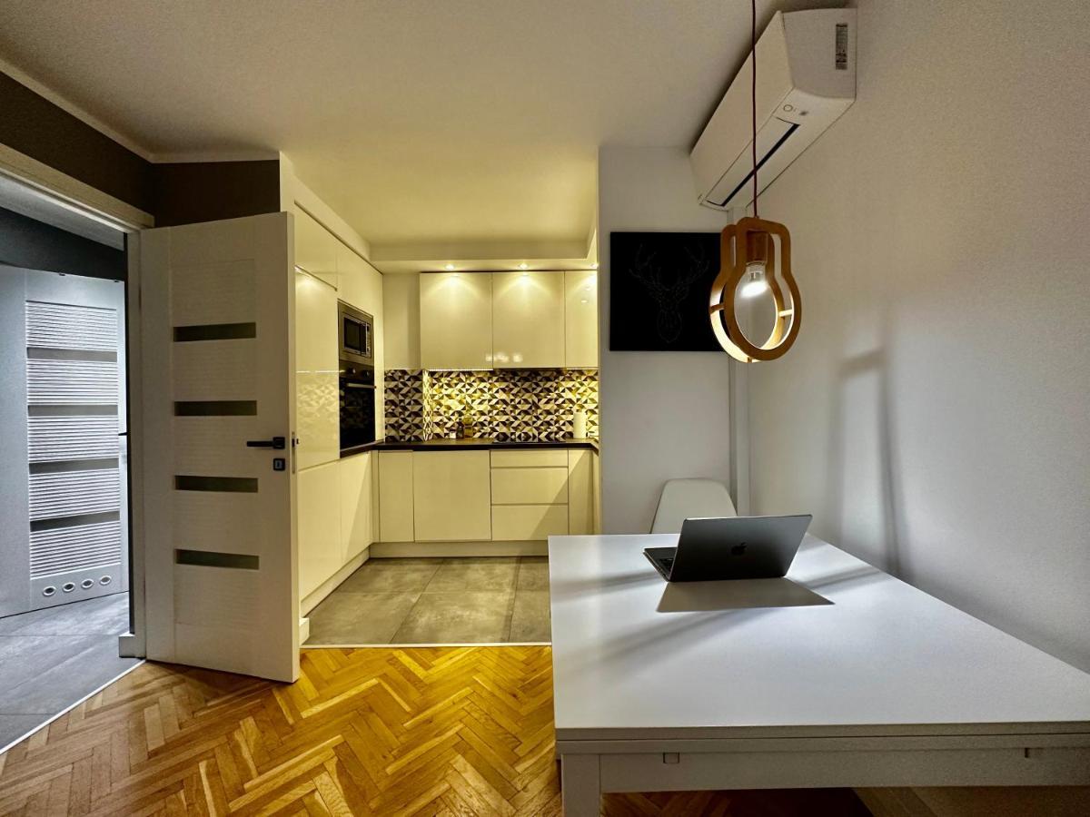 5 Air Condition Wifi 75'tv Netflix Hbo Appletv Apartament *
