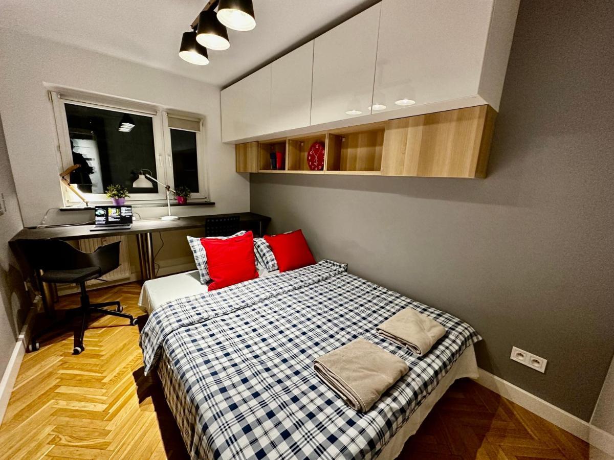 5 Air Condition Wifi 75'tv Netflix Hbo Appletv Warszawa