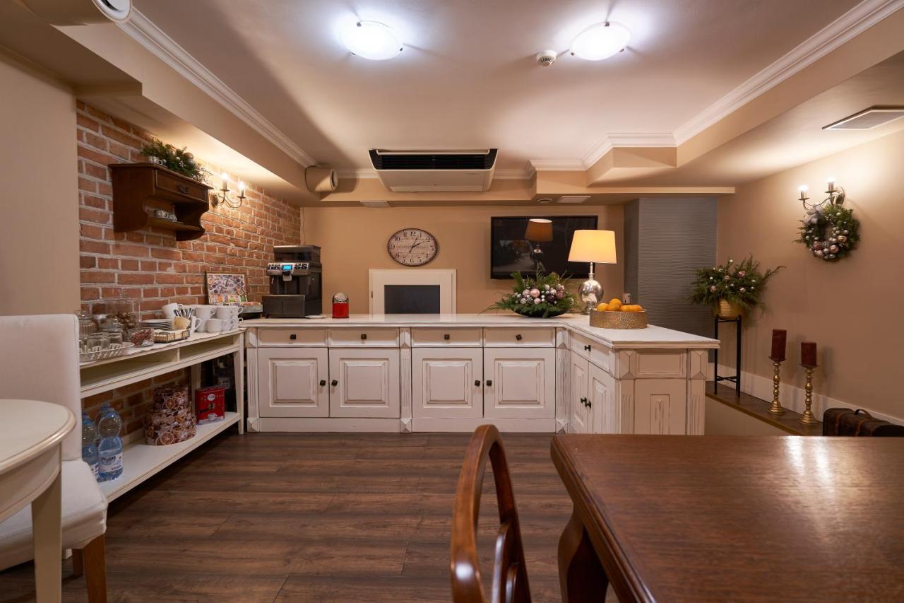 Bed & Breakfast American House Hennela 2*