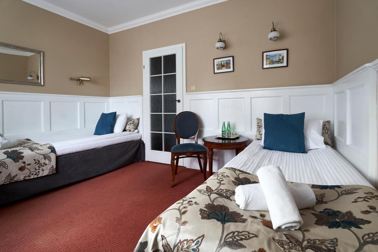 American House Hennela Bed & Breakfast
