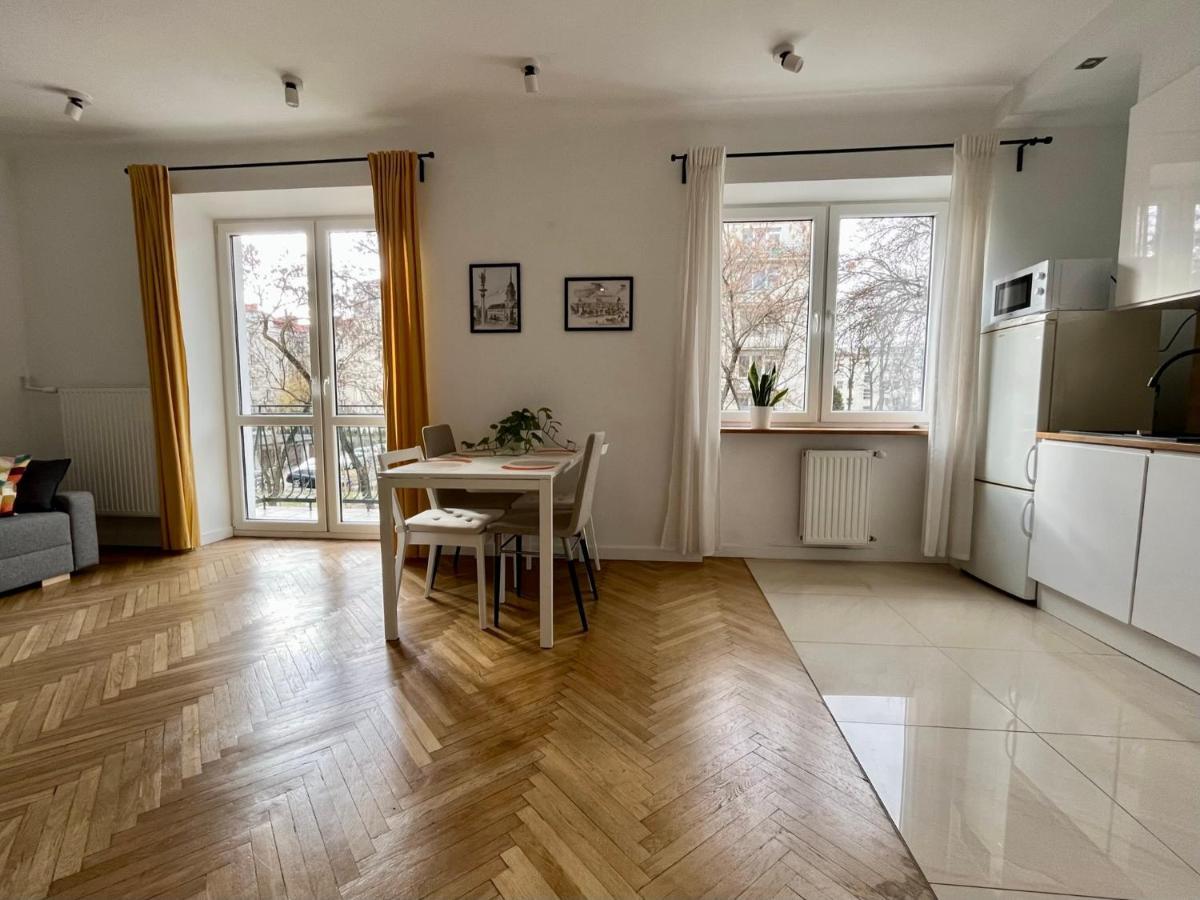 Apartment Charming In Old Mokotow Warsaw