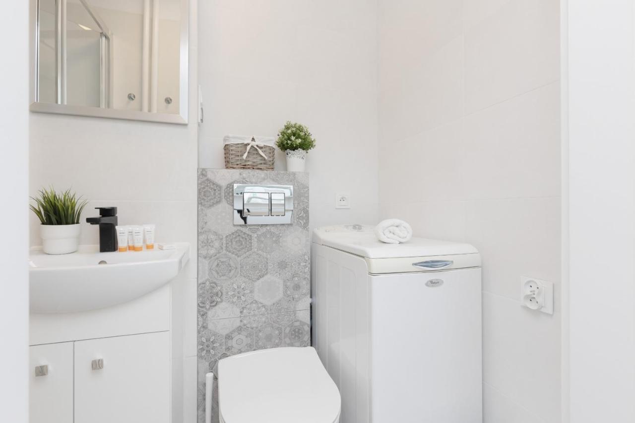 Center Metro Swietokrzyska By Renters Apartment *
