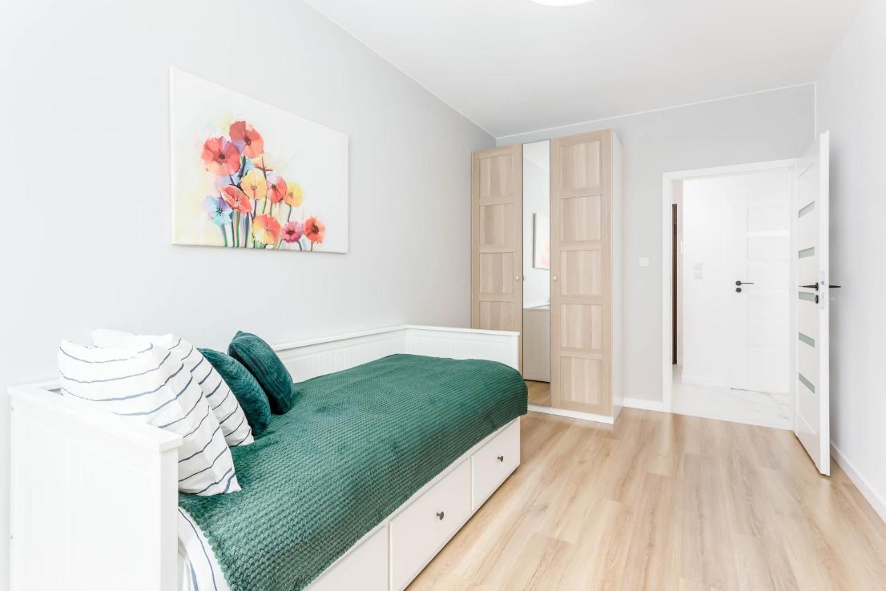 Enjoy! Ursus Apartment Warschau