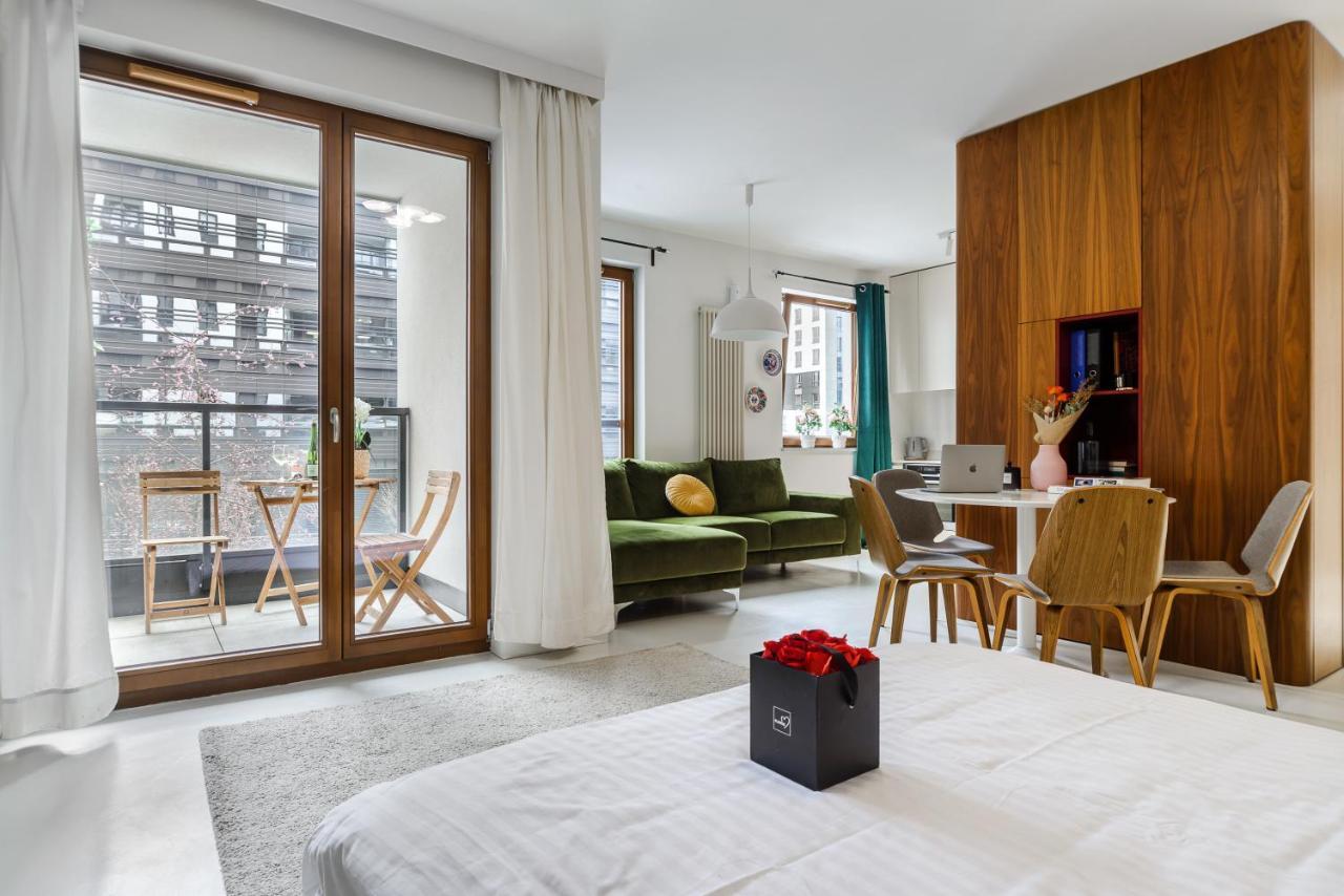 Modern With Access To The Pool Near Rondo Daszynskiego Station * Warsaw