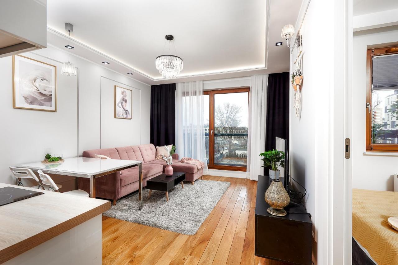 Modern With Access To The Pool Near Rondo Daszynskiego Station Apartamento