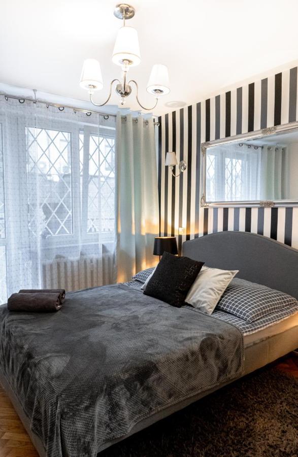 Clicktheflat Old Town Apartment