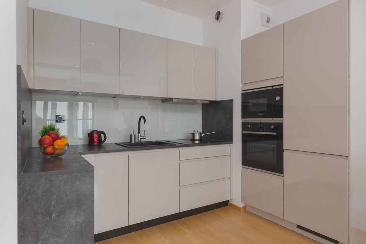 Dzielna Wola By Renters * Warsaw