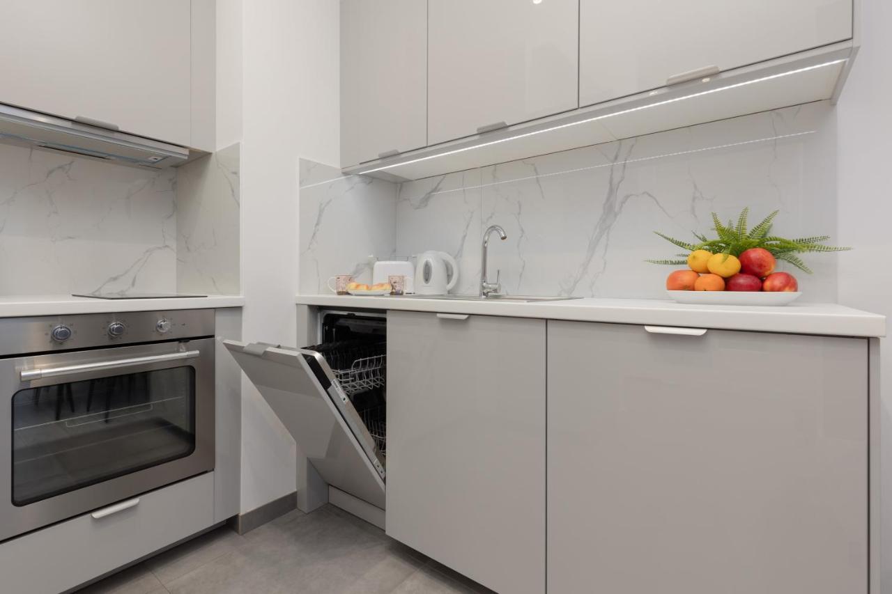 Elegant With Balcony & Bathtub Wola By Renters * Warszawa