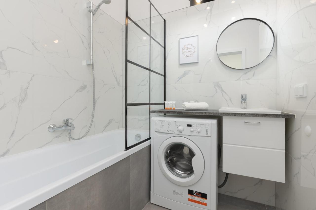 Apartament Elegant With Balcony & Bathtub Wola By Renters Warszawa