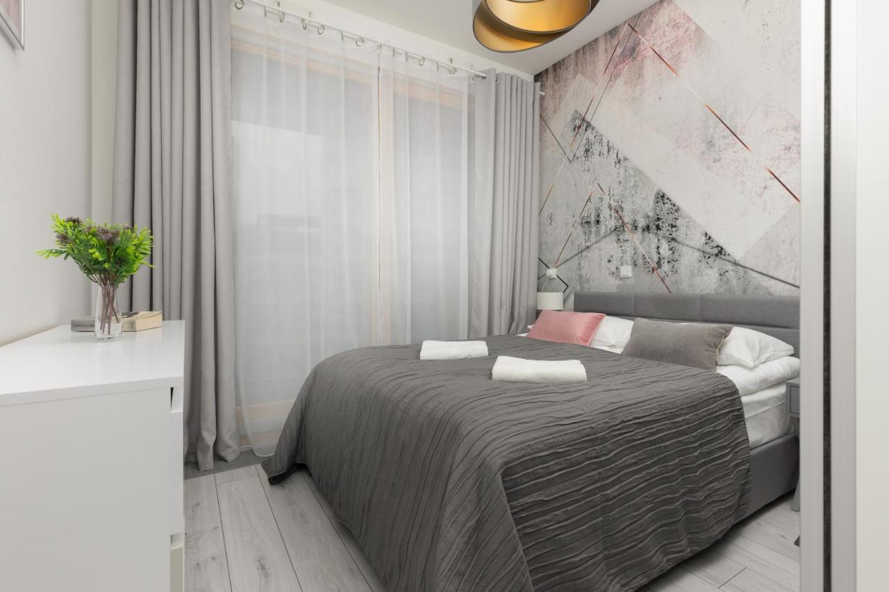 Elegant With Balcony & Bathtub Wola By Renters Apartament Warszawa