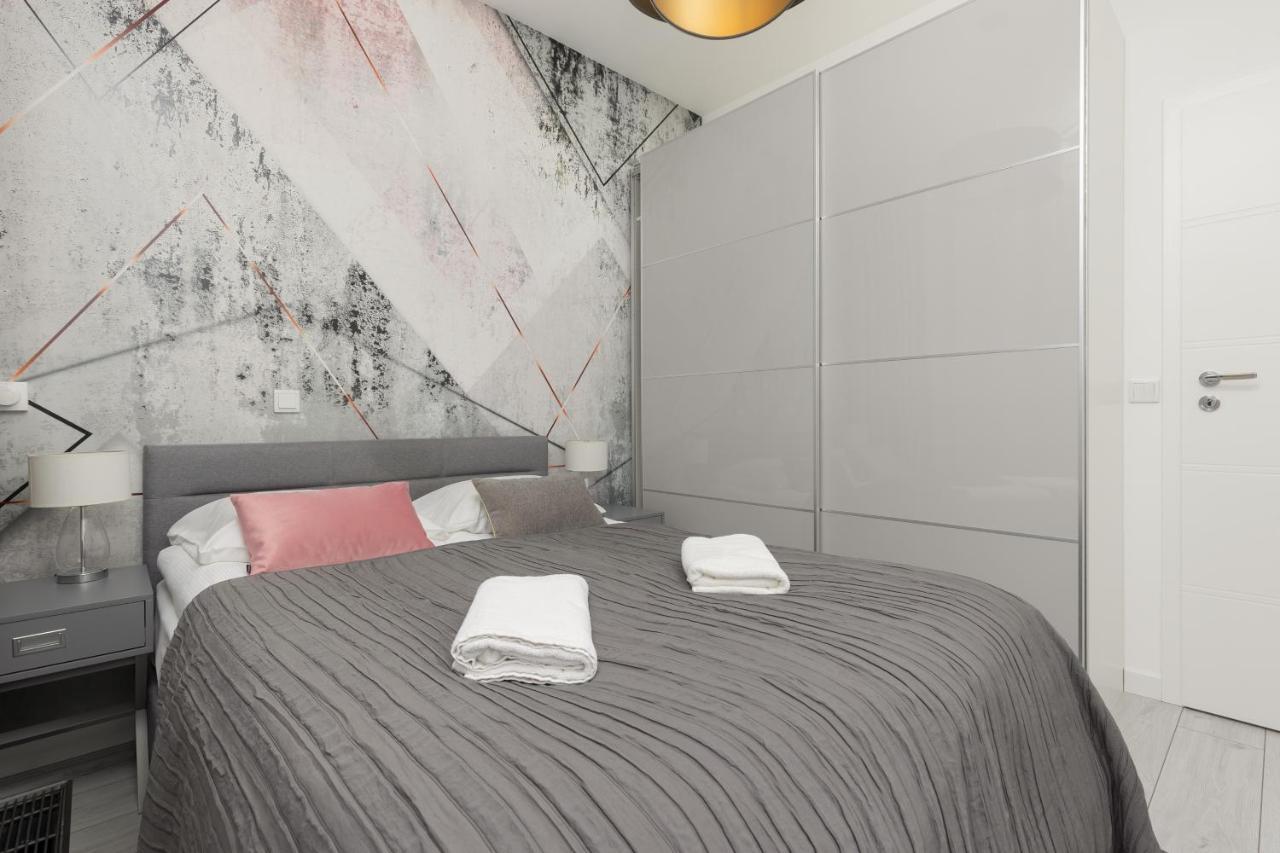 Apartament Elegant With Balcony & Bathtub Wola By Renters *
