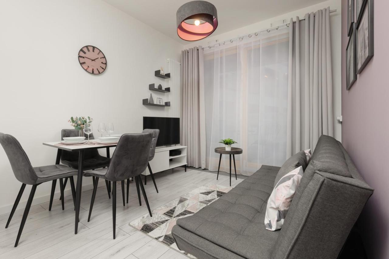 Elegant With Balcony & Bathtub Wola By Renters Apartament Warszawa