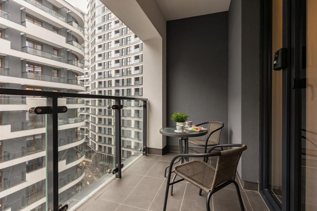 Kasprzaka With Ac & Parking By Renters Prestige Apartment Warschau