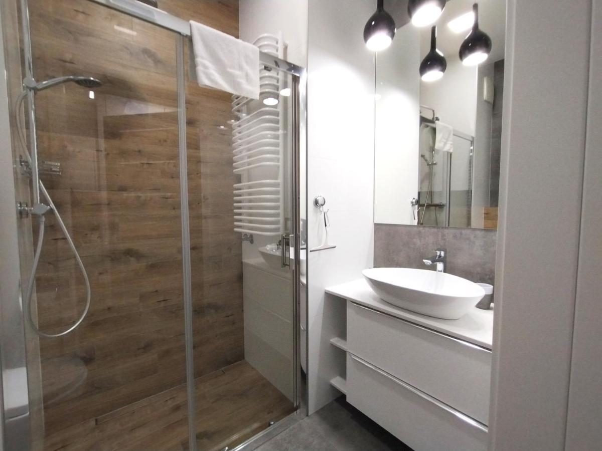 Prymasa Tysiaclecia 83a Center Viev Sperate Bedroom By Perfect 530