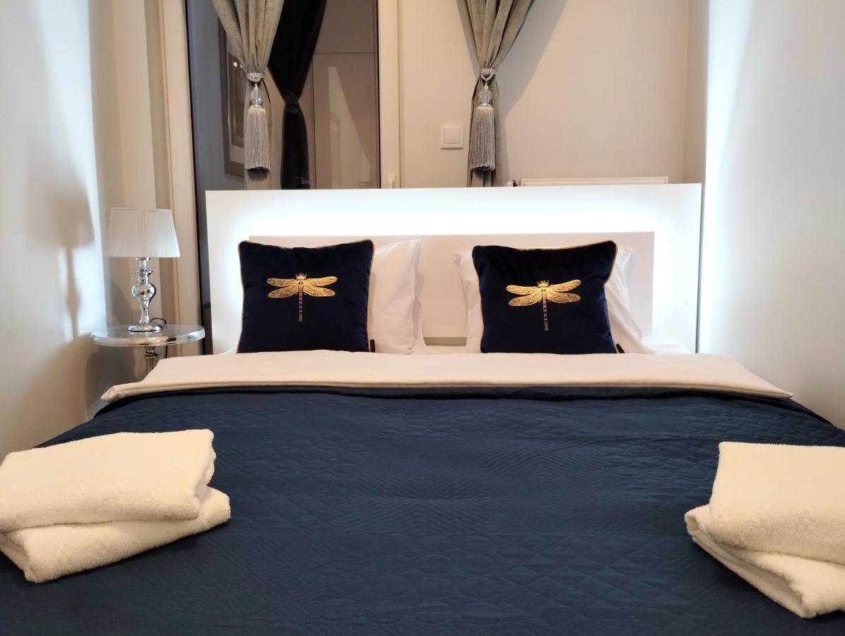 Apartment Prymasa Tysiaclecia 83a Center Viev Sperate Bedroom By Perfect 530 Warsaw