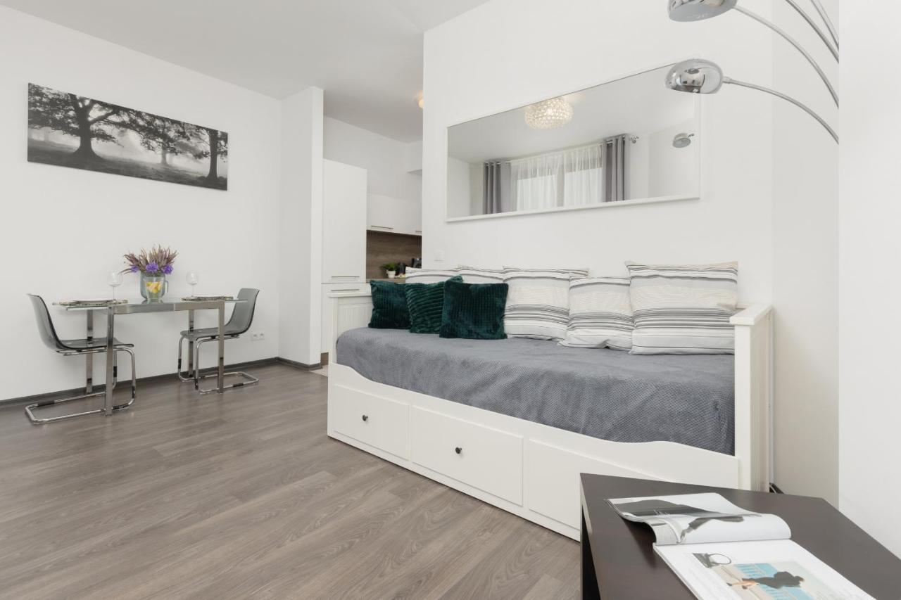 Apartament Mokotow Bernardynska With Balcony By Renters Warszawa