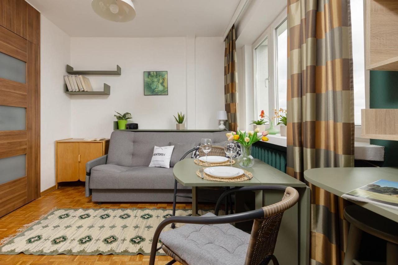 Charming Ludna By Renters Apartment Warsaw
