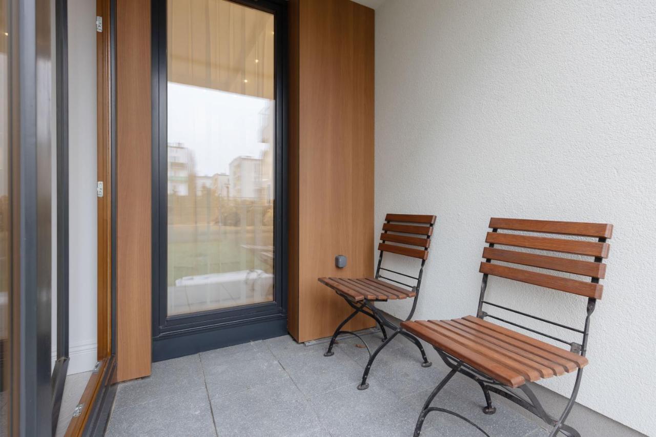 With Terrace Rezydencja Lazienki Park By Renters Prestige Apartment Warsaw