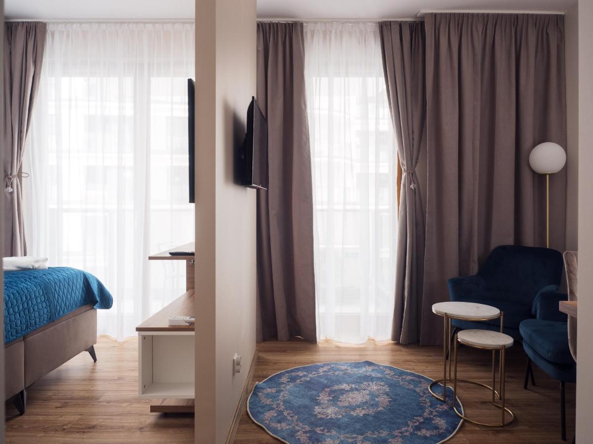 Kasprzaka 29a Perfect Apart *