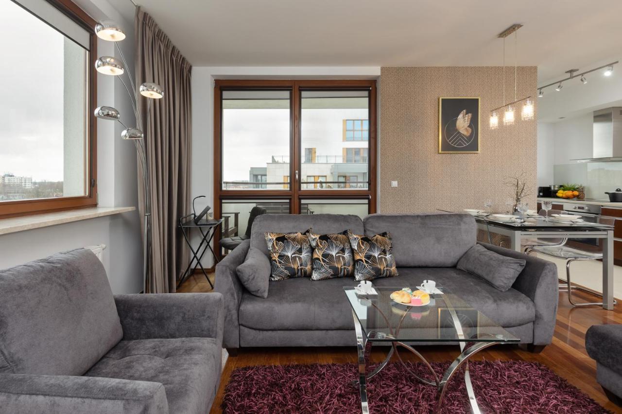 Mokotow Obrzezna By Renters *