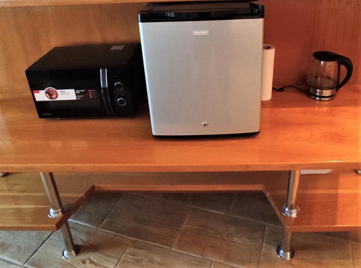 Apartament 4 *