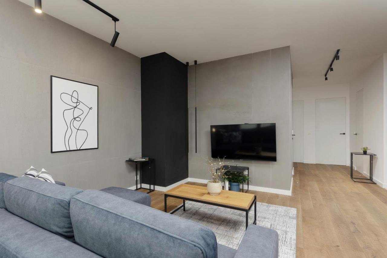 Business Wola With Parking Place By Renters * Warszawa