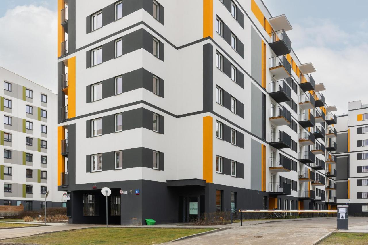 Habicha Three-room With Parking By Renters *