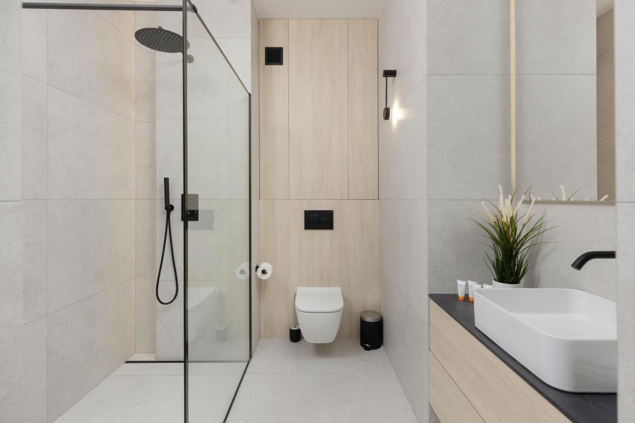Business Wola With Parking Place By Renters Warsaw