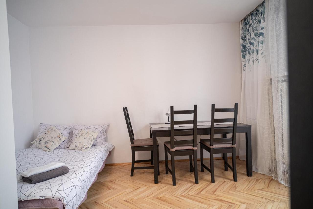 Apartment Apartrooms Near Metro Dw Wilenski Dnf Warschau