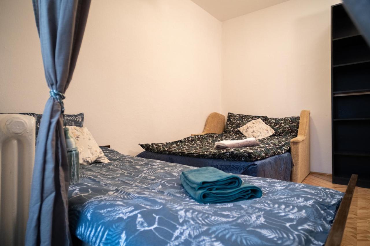 Apartment Apartrooms Near Metro Dw Wilenski Dnf