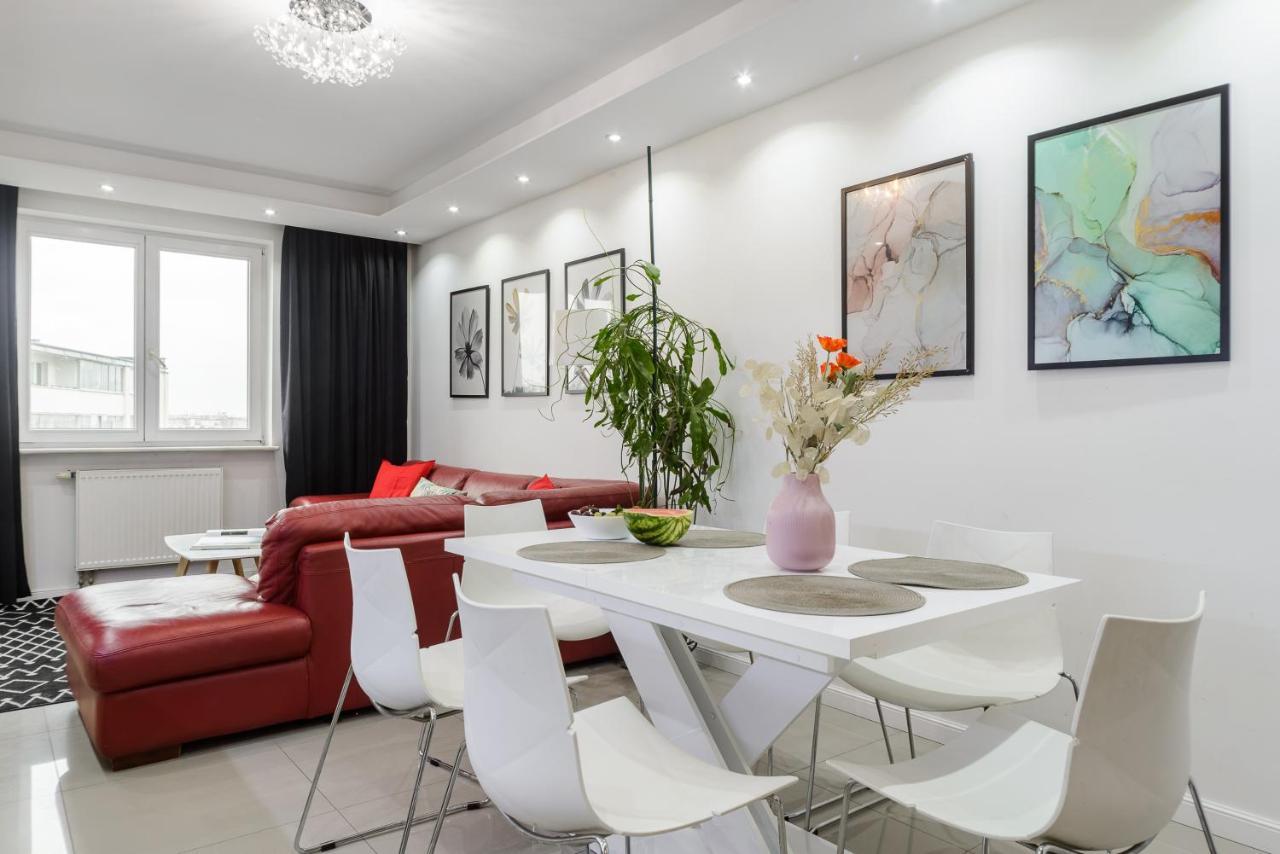 Lumina Spacious Near The Railway Station * Warsaw